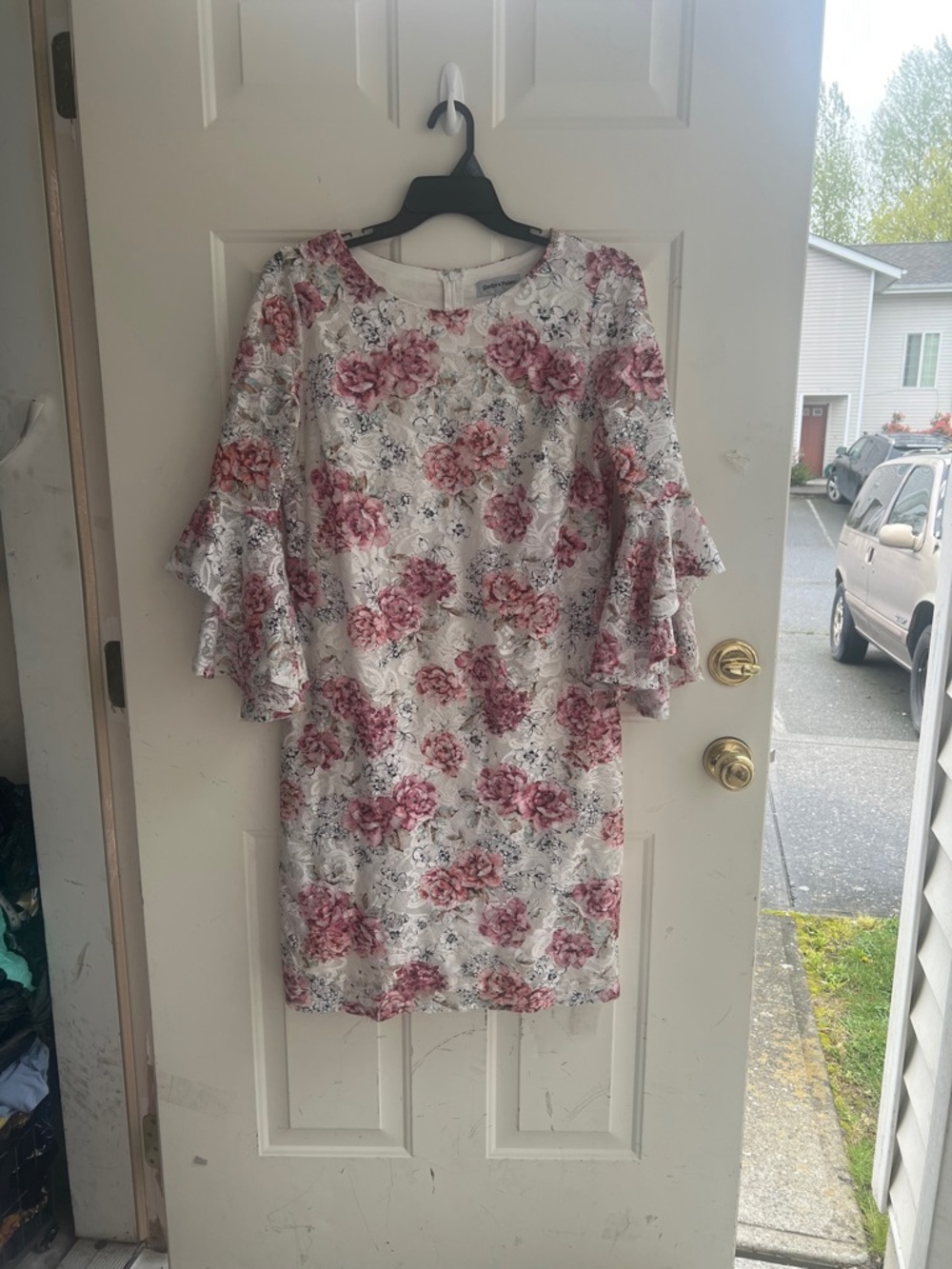 Shelby and Palmer Floral Bell-Sleeve Shift Dress - Pink/White